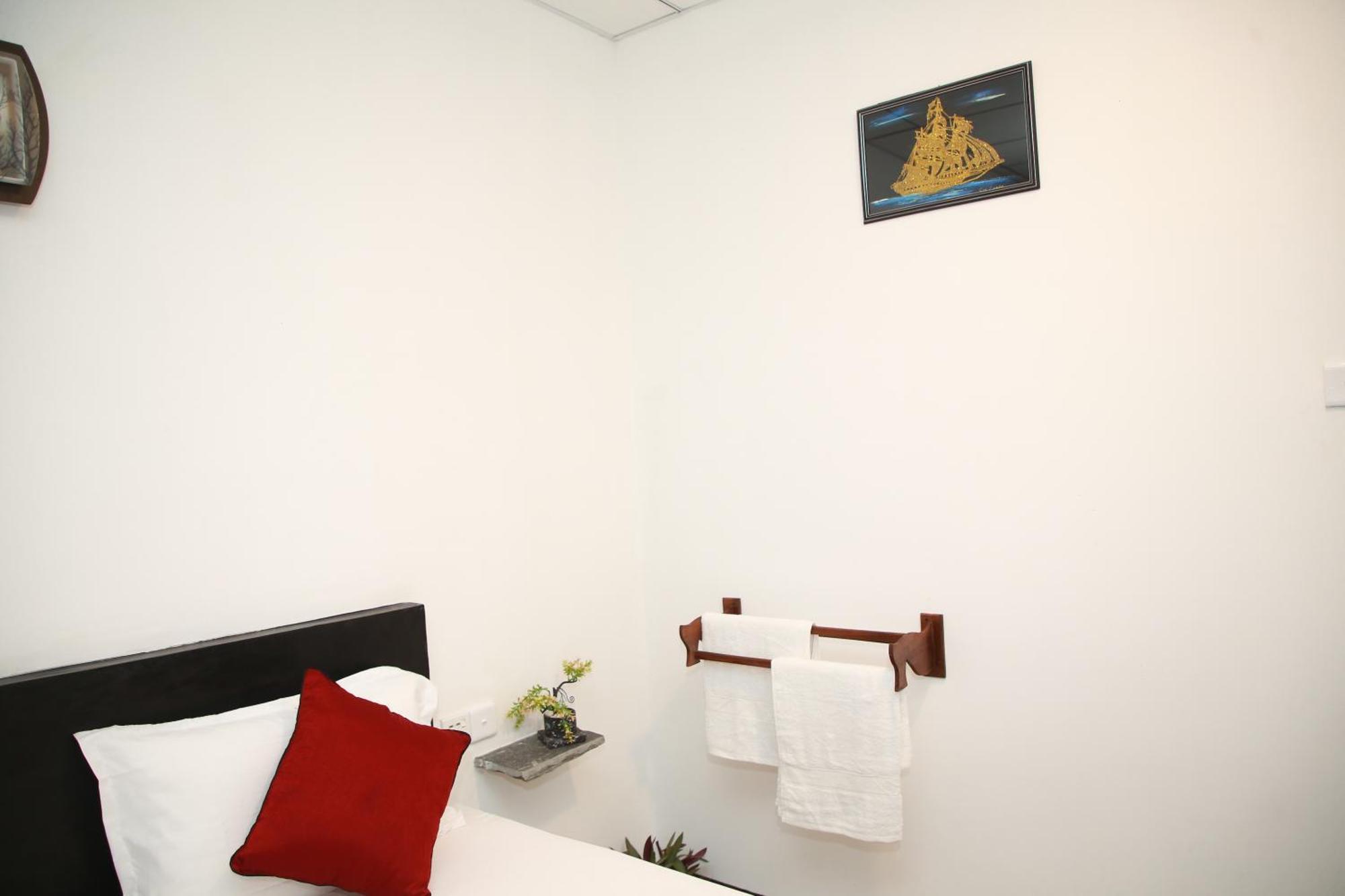 Samee Dream Guest Hotel Midigama Timur Bagian luar foto