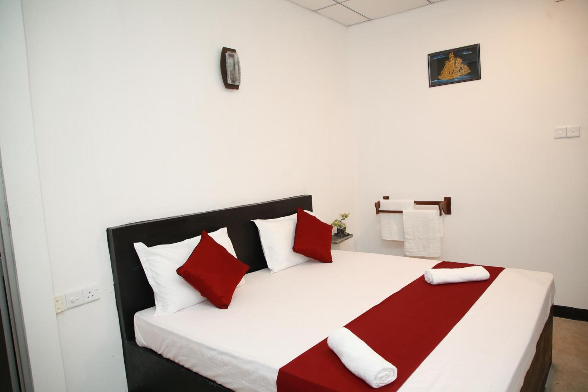 Samee Dream Guest Hotel Midigama Timur Bagian luar foto